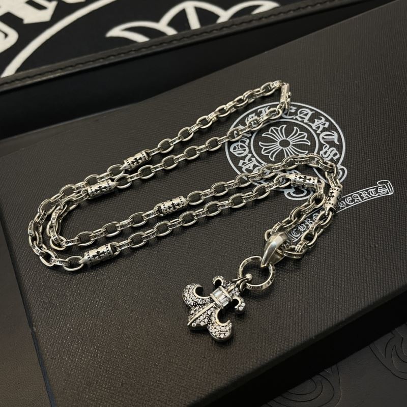 Ch*0me He**ts necklaces